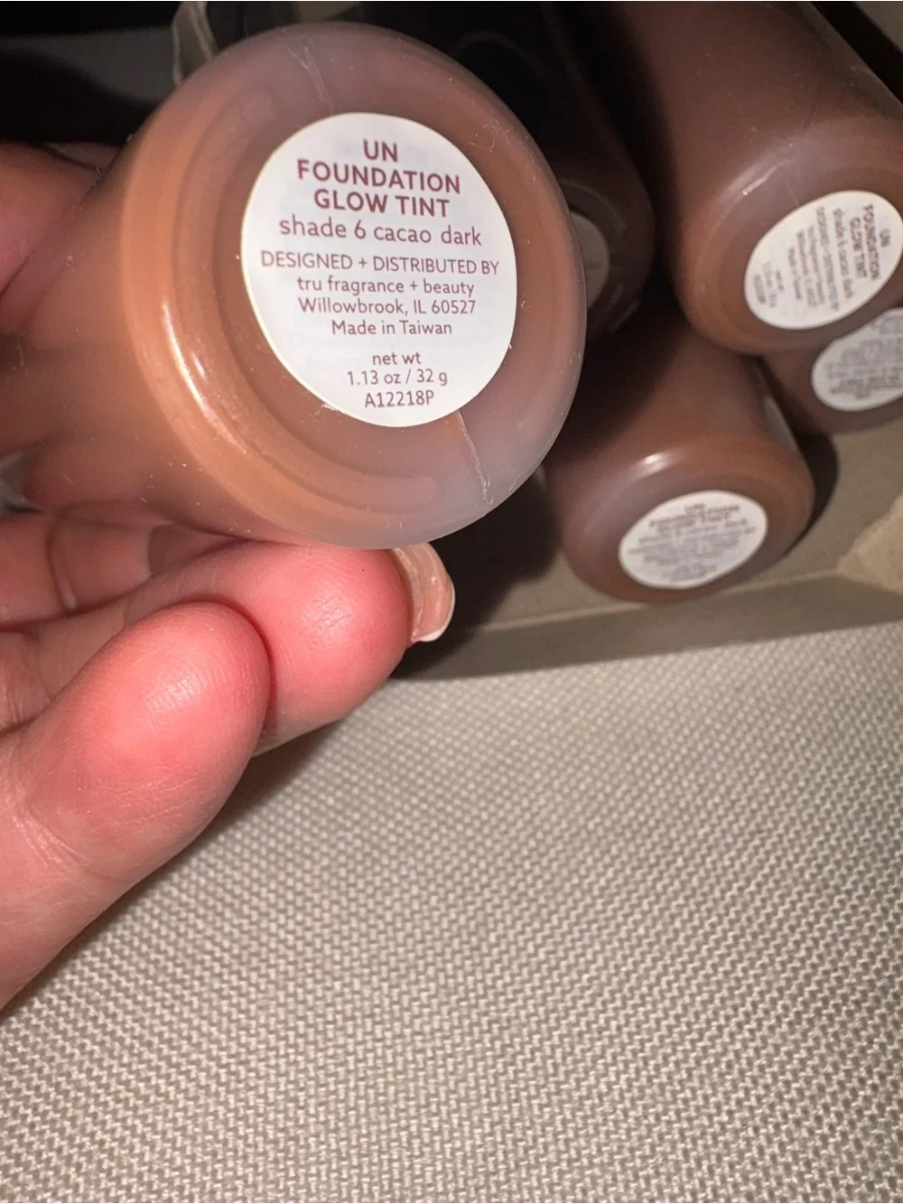 UN Foundation Glow Tint - Shade 6 Cacao Dark
